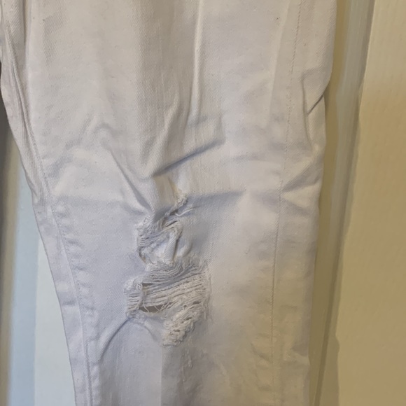 Uniqlo white distressed jeans - Picture 3 of 5